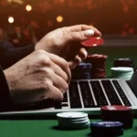 Which slot games have expanding wilds and respin features?